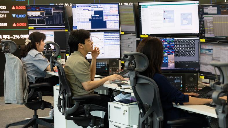中美打架,为什么“进ICU”的是韩国?
